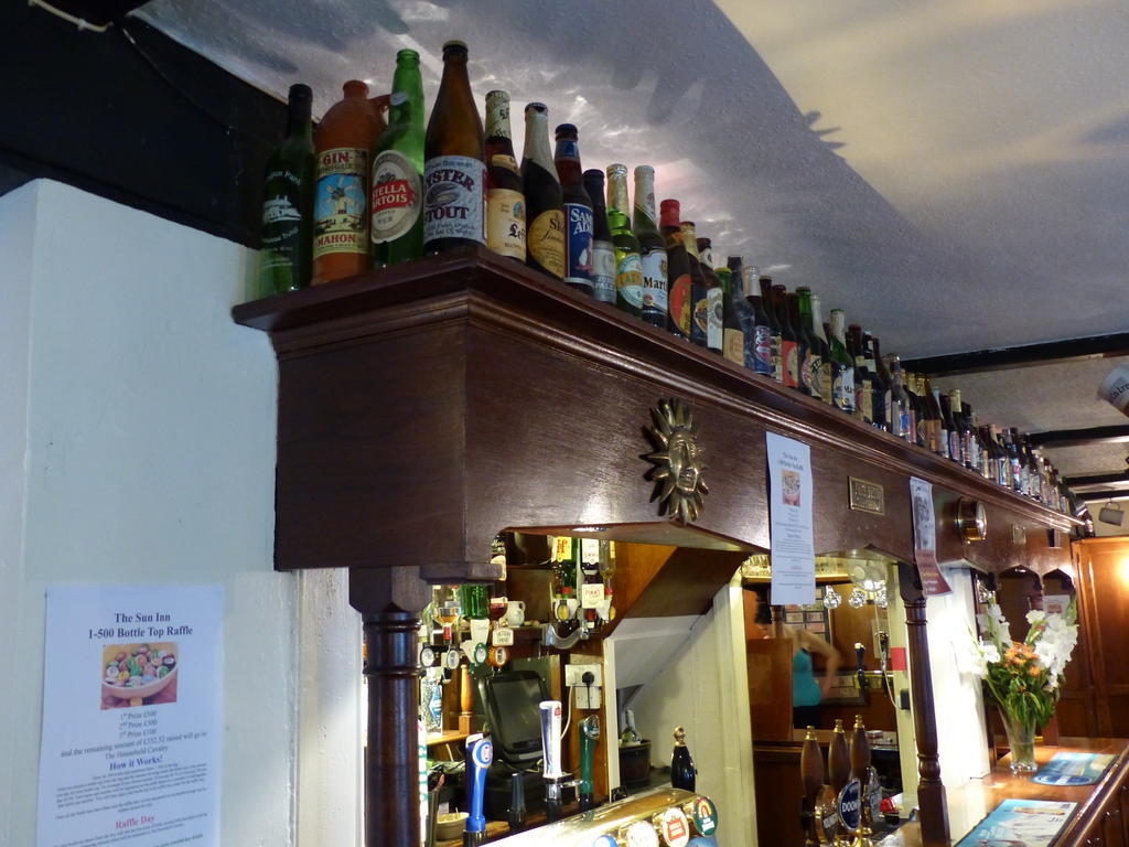 The Sun Inn Englefield Green Exterior photo