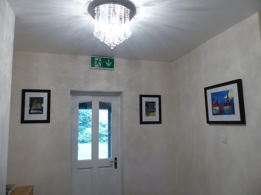 The Sun Inn Englefield Green Room photo